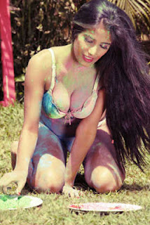 poonam pandey in holi