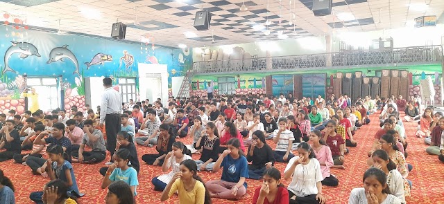 सेन्ट जेम्स स्कूल हरदोई में पतंजलि योग शिविर के तीसरे दिन समापन समारोह