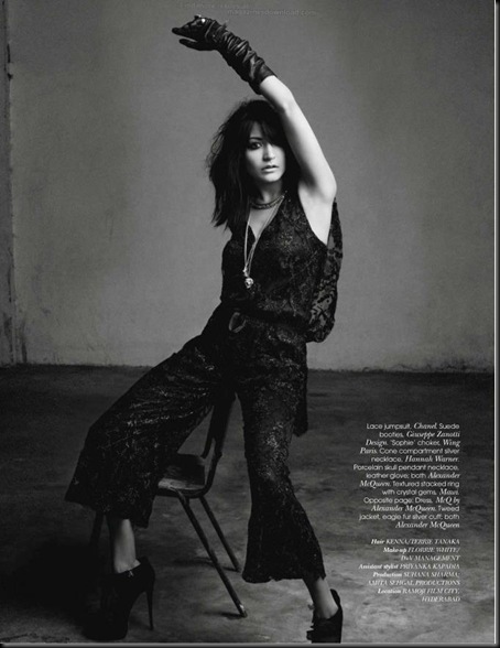 Anushka Sharma Vogue India February2012(5)