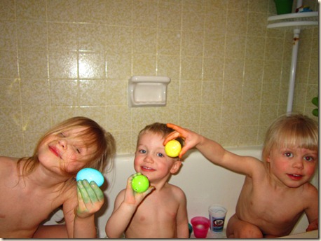4-5 Easter egg dying 3