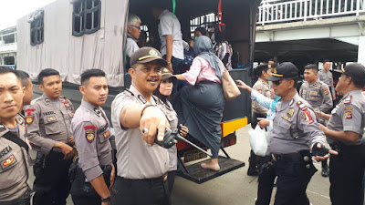 Polresta Bogor Kerahkan Armada Bantuan Untuk Penumpang KA, Akibat Jadwal Yang Terganggu 