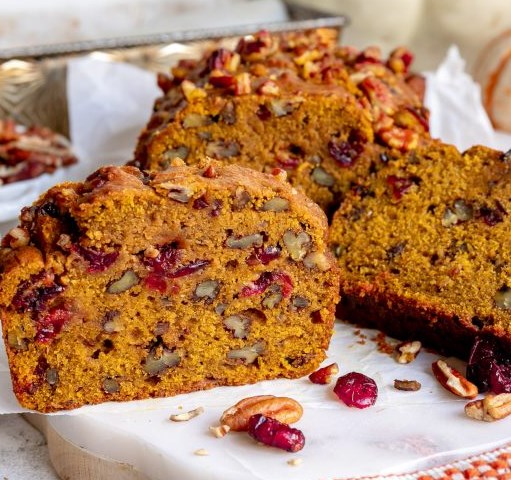 CRANBERRY PECAN PUMPKIN BREAD #thanksgiving #christmas