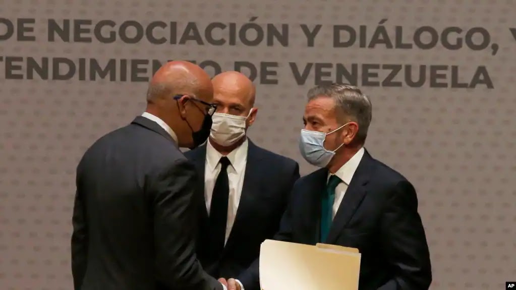 Venezuela sigue sin fecha para volver a negociaciones entre gobierno y oposición