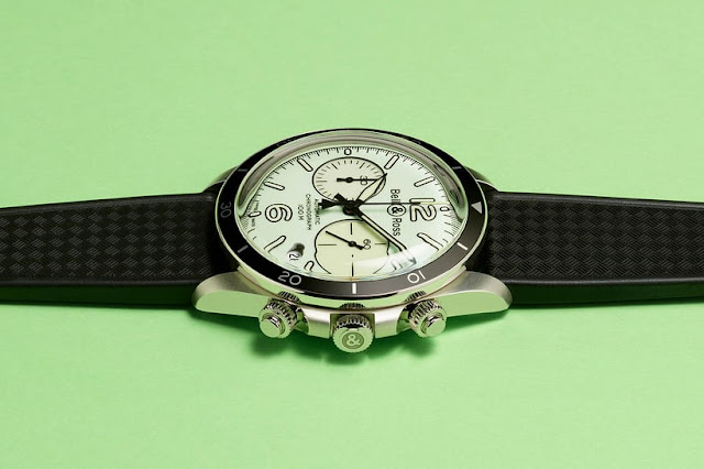 Bell & Ross BR V2-94 Full Lum 41mm Green Dial Watch Replica is launched