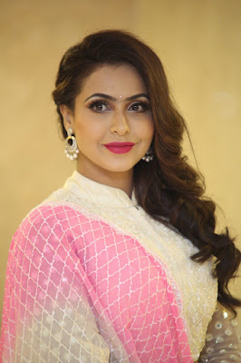 Images for Nandini Rai hd