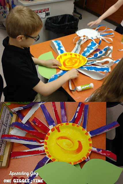 Looking for a fun, creative, easy to make flower craft for kids? This simple,colorful paper plate flower craft is the perfect way to welcome spring!