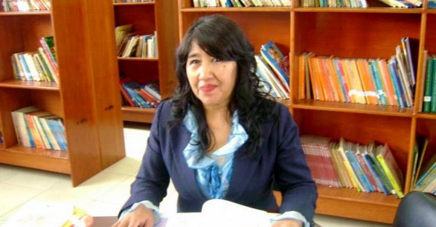 AIDE LUCILA TELLEZ ADUVIRE: Docente de Tacna gana Palmas Magisteriales 2020