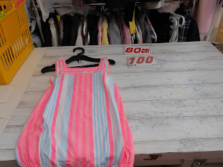 中古品　子供服　ワンピース　８０㎝　１００円