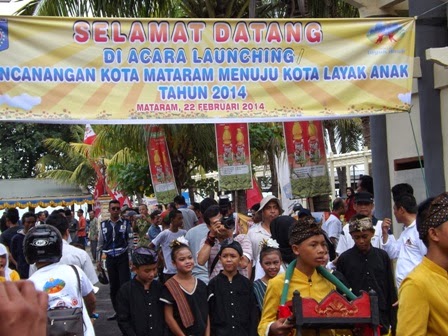 PENCANANGAN KOTA MATARAM MENUJU KOTA LAYAK ANAK TAHUN 2014 DI PANTAI AMPENAN