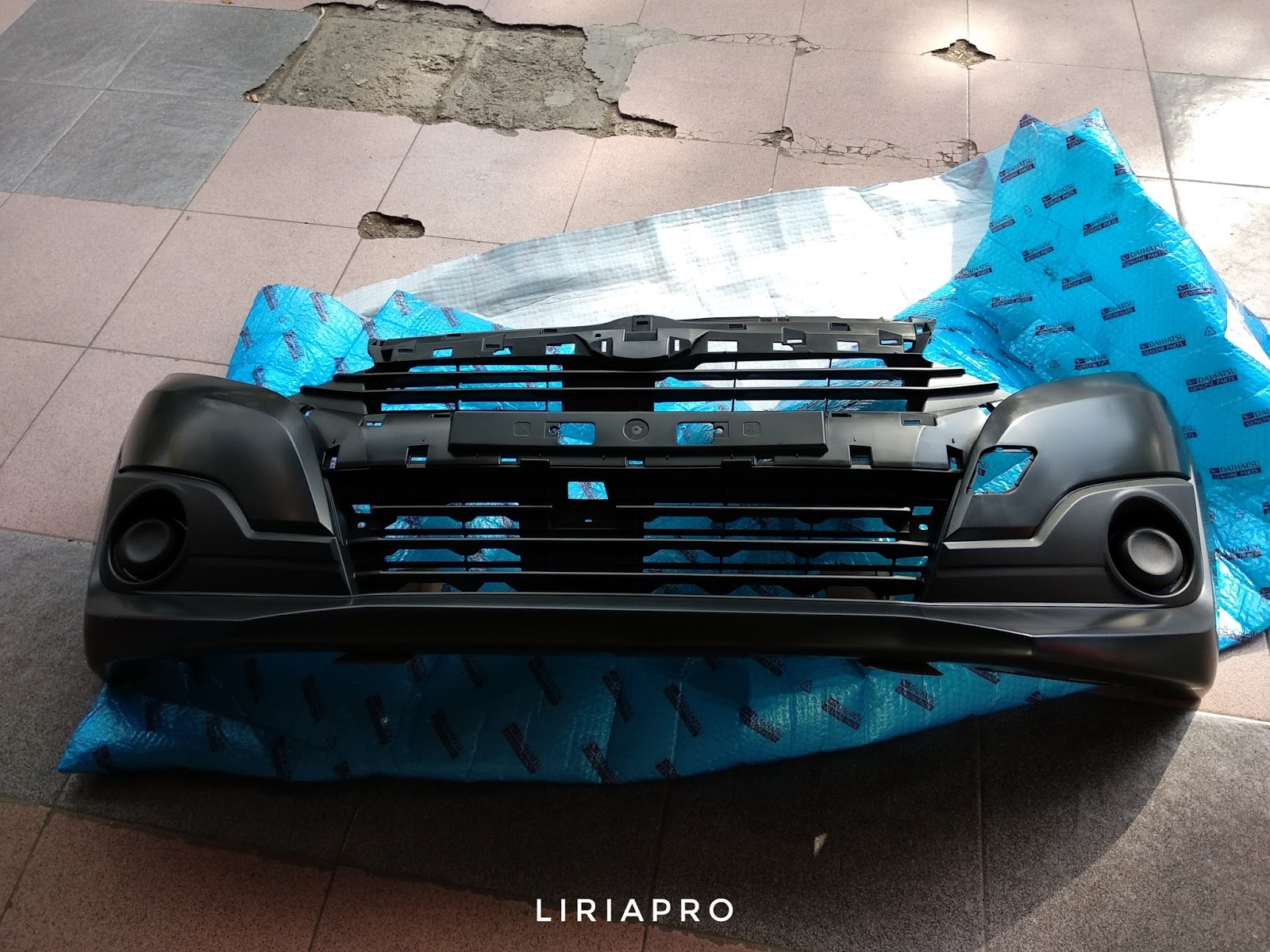 Harga dan Penampakan Fisik Bumper Depan New Ayla X 2017 