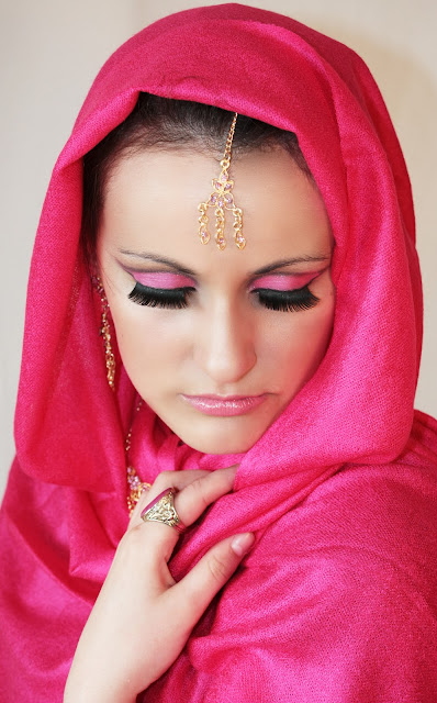 pink and gold indian fashion 