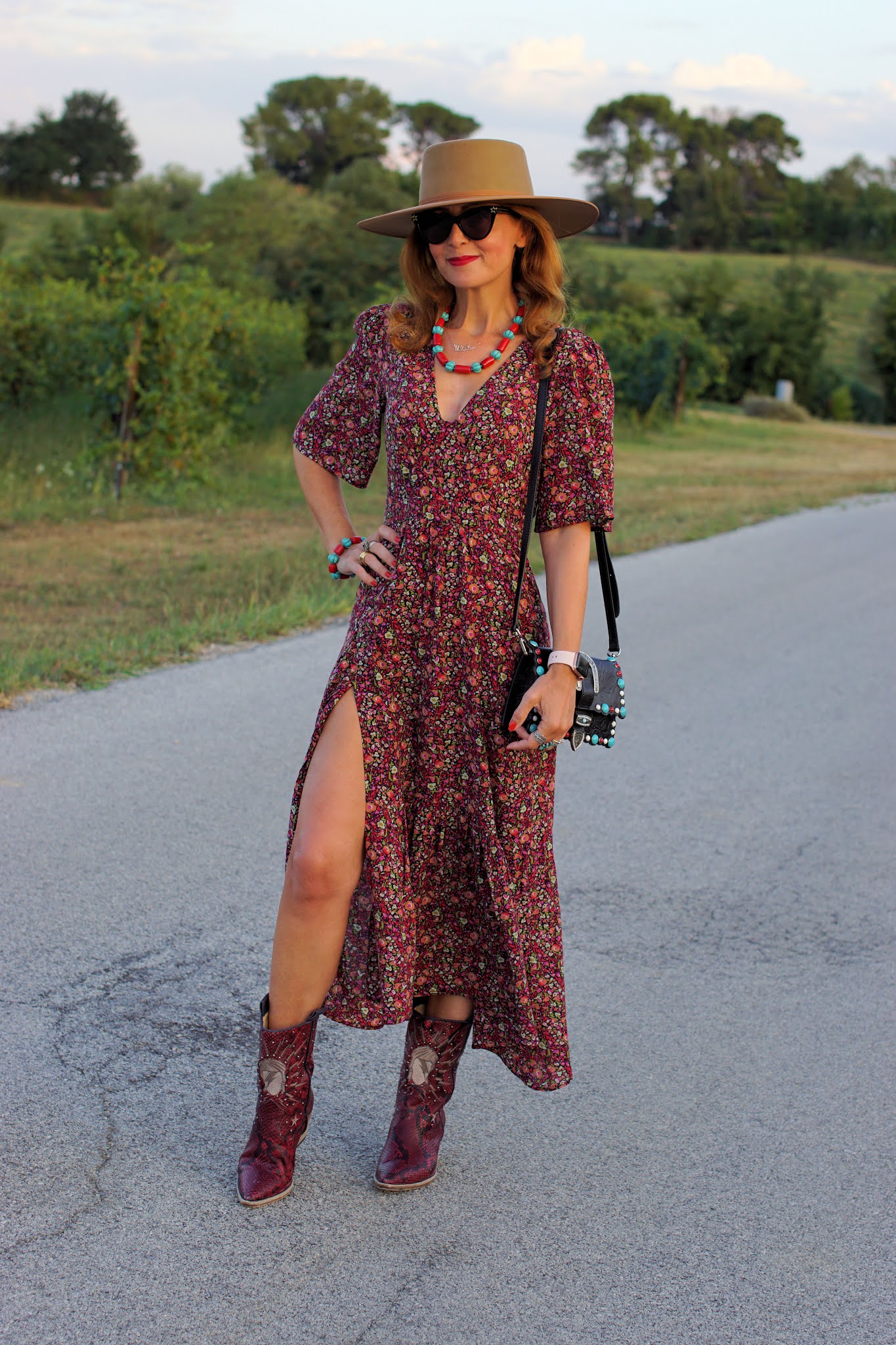 A transitional western style outfit