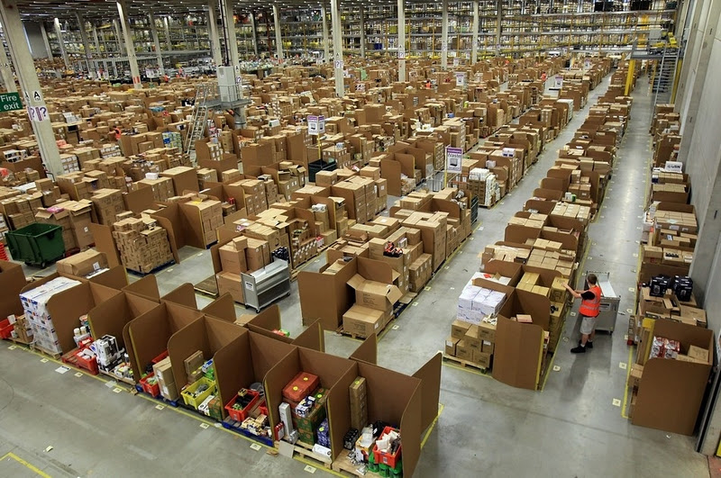 Pix Grove: World�s Largest Online Retailer Amazon�s Warehouse