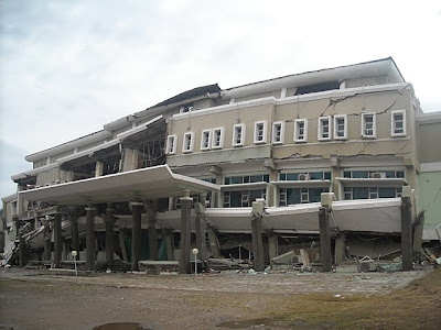 Photo-foto Padang Pra dan Pasca Gempa bumi