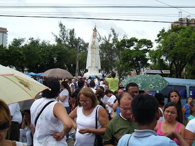 Estátua de Fátima na praça de Fátima em Fortaleza - Ceará