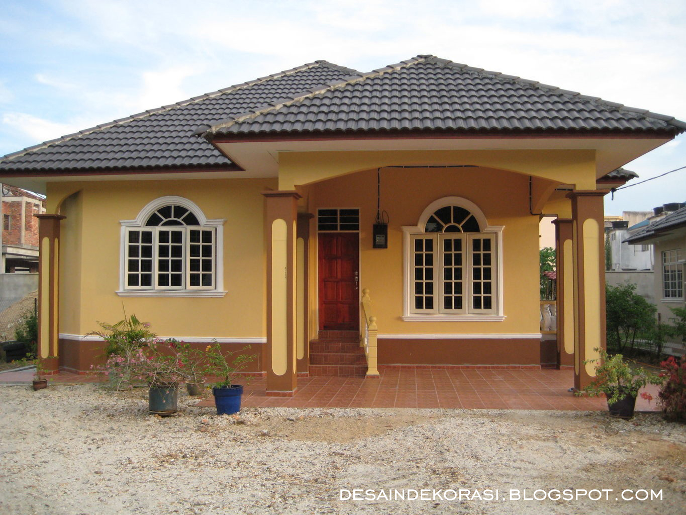 Cat Rumah Minimalis Warna Coklat Dengan Contoh Gambar Desain