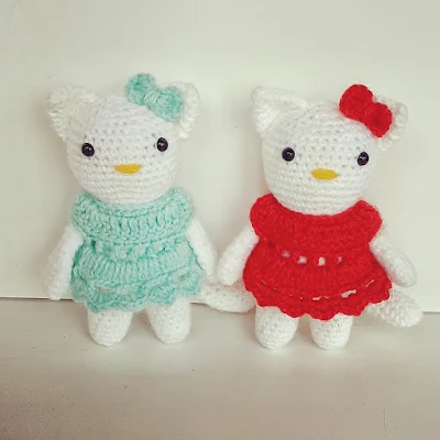 Вязаная кошка Hello Kitty амигуруми