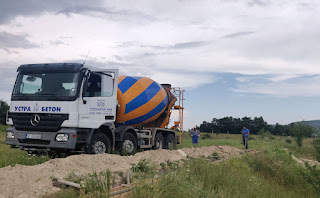 Here is the cement truck, finally