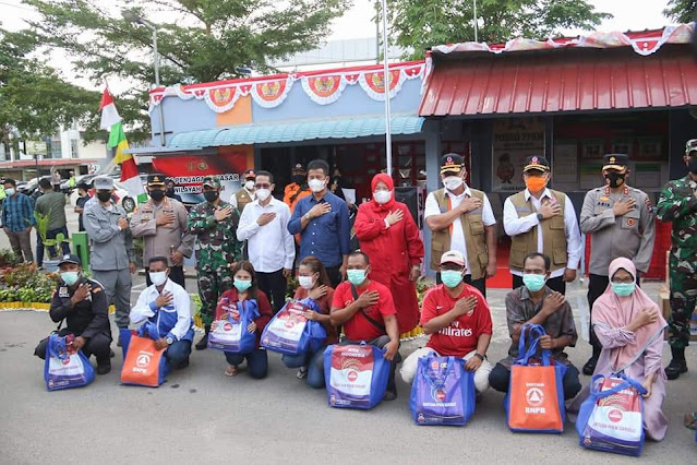 Tinjau Posko PPKM Mikro, Kepala BNPB Apresiasi Pemko Batam Dalam Pengendalian Covid-19