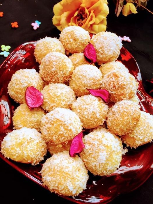 Soft Coconut Ball Cakes