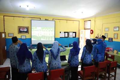 Memperingati Hari Lahir Pancasila yang jatuh pada 1 Juni 2022, Upacara Bendera yang dipimpin Presiden Republik Indonesia Joko Widodo, digelar di Lapangan Pancasila, Kabupaten Ende, Provinsi Nusa Tenggara Timur
