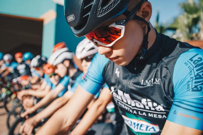 Se anunciaron los ocho corredores seleccionados en el Campus ‘La Mafia se sienta a la mesa’ que correrán en el Kometa Cycling Team juvenil