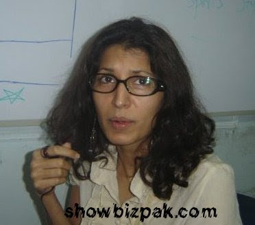 Theres model without make up 2011