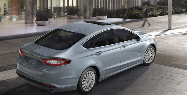 2013 Ford Fusion Hybrid Pictures
