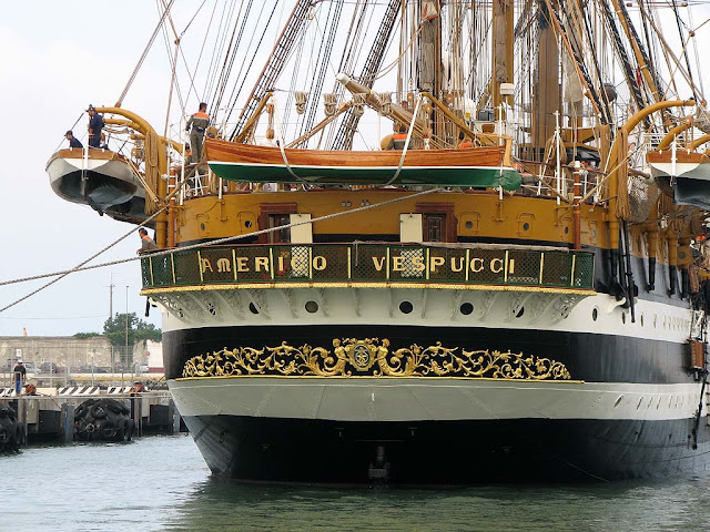 Nave scuola Amerigo Vespucci, porto di Livorno