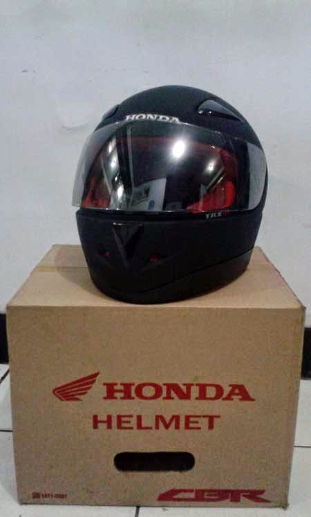 Gambar Helm CBR Gratisan Pembelian CBR Lokal PUNYA MOTOR