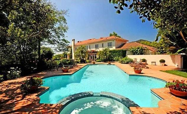 Tim McGraw-Faith Hill House Tour swimming pool