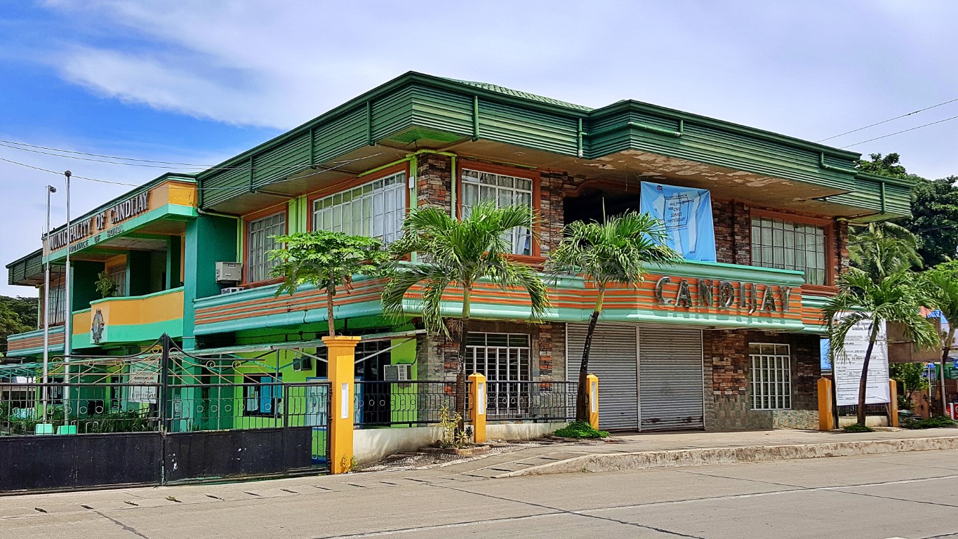 Candijay municipal hall viewed from the national highway