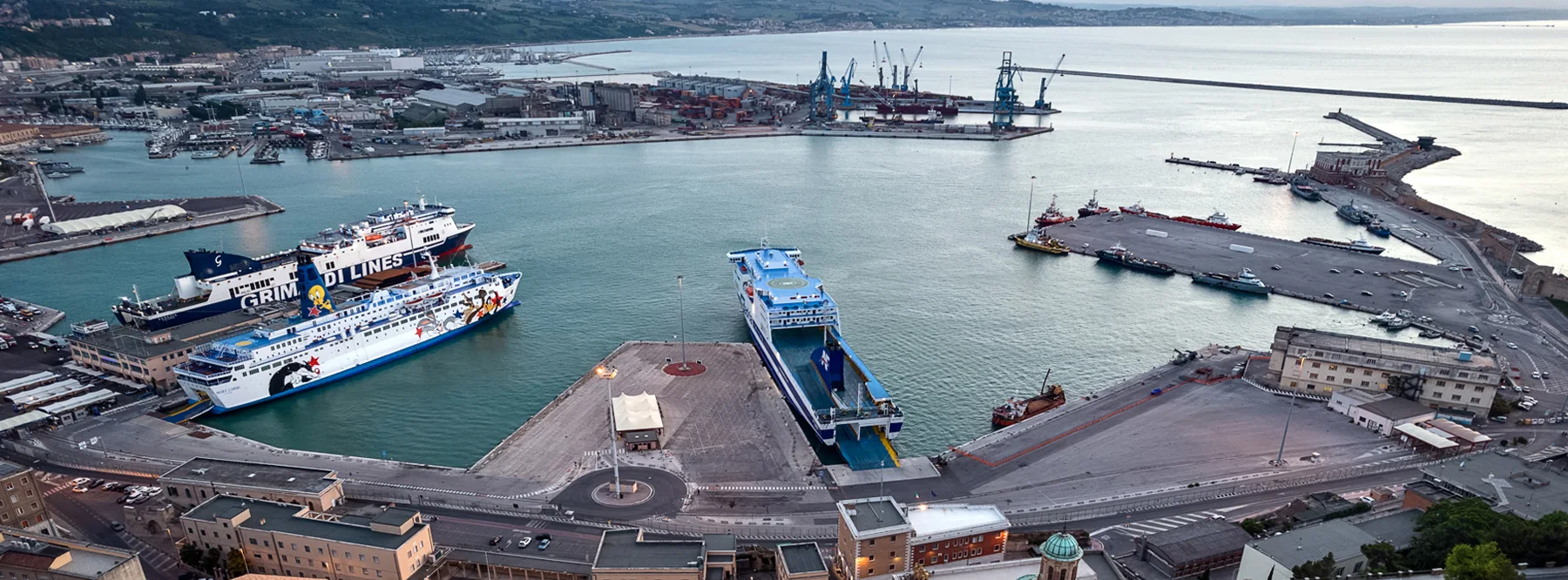 Porto di Ancona: bando di gara per nuova pavimentazione