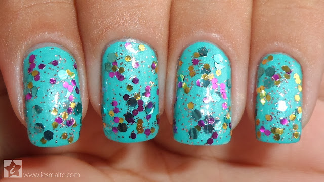 Esmalte Valsa Cintilante + Esmalte Glamuroso