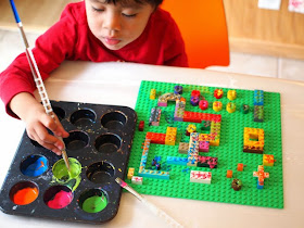 Paint your Lego board to make lego prints