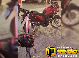 Polícia Militar apreende arma de fogo e moto com restrição de roubo em Sousa