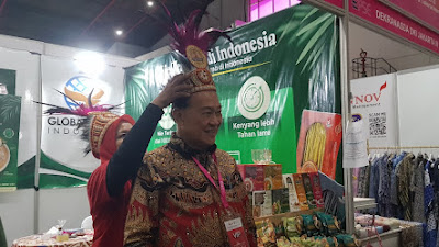 Dukung UMKM Naik Kelas, Tokoh Abraham Rudy dan Helga Tjam, Fasilitasi UMKM di Event CIEIE EPSE 2024