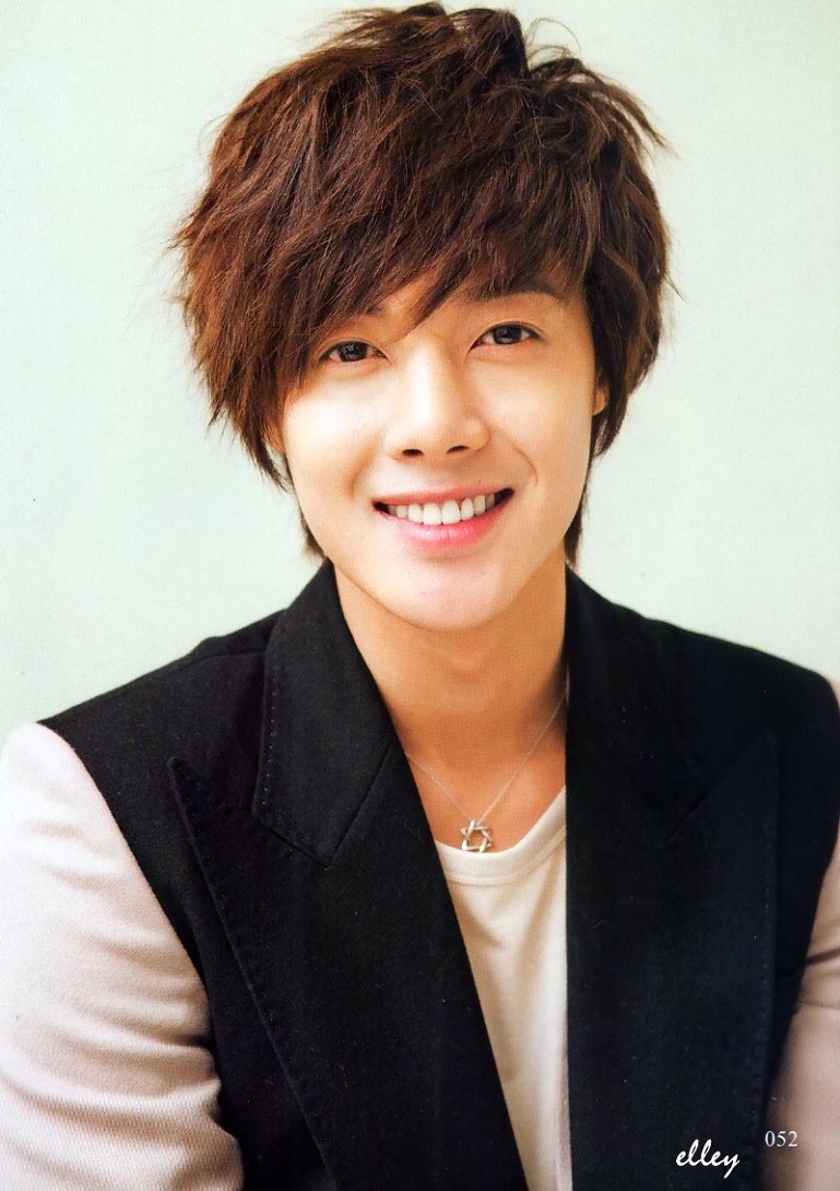 Best Wallpaper 2012 Foto Kim Hyun Joong Terbaru 2012