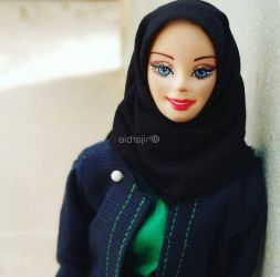 Emangnya, Barbie Itu Muslimah ? Kok Pakai Hijab