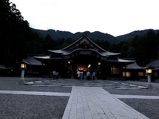 新潟県・越後一宮「彌彦神社」本殿