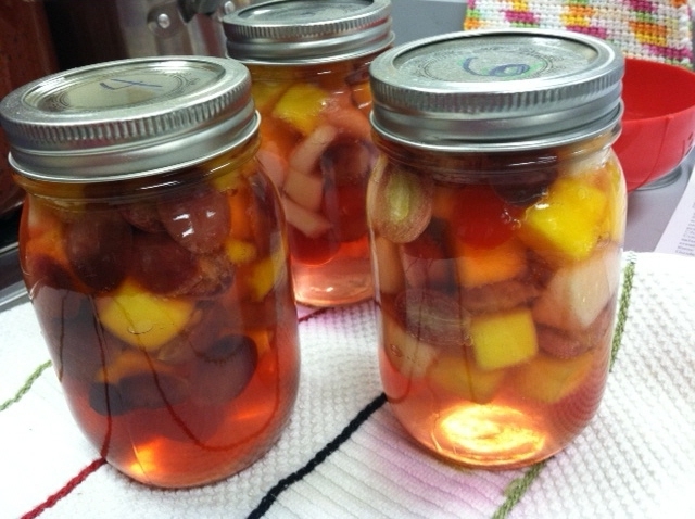 canning mixed fruit