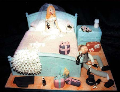 cute wedding cake shaped bed pict