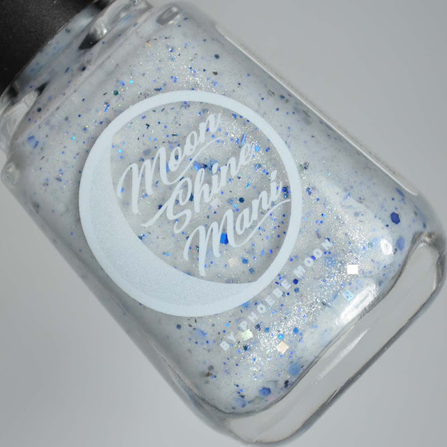 grey crelly with blue glitter nail polish
