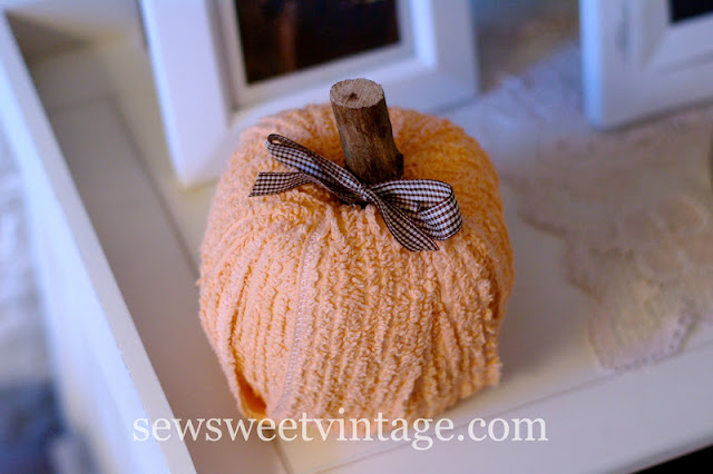 DIY, vintage, chenille, pumpkin, fall, crafts, no sew, Halloween, decorations