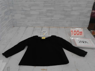 中古品　子供服　１００㎝　ZARA　ブラック　長袖トップス　１９８円