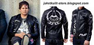 Gambar Jaket Kulit Tom DeLonge