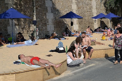 Pantai Yang Rare di Tepi Sungai Paris