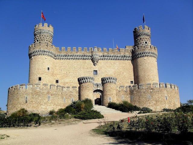 visitar el castillo de manzanares el real desde Madrid