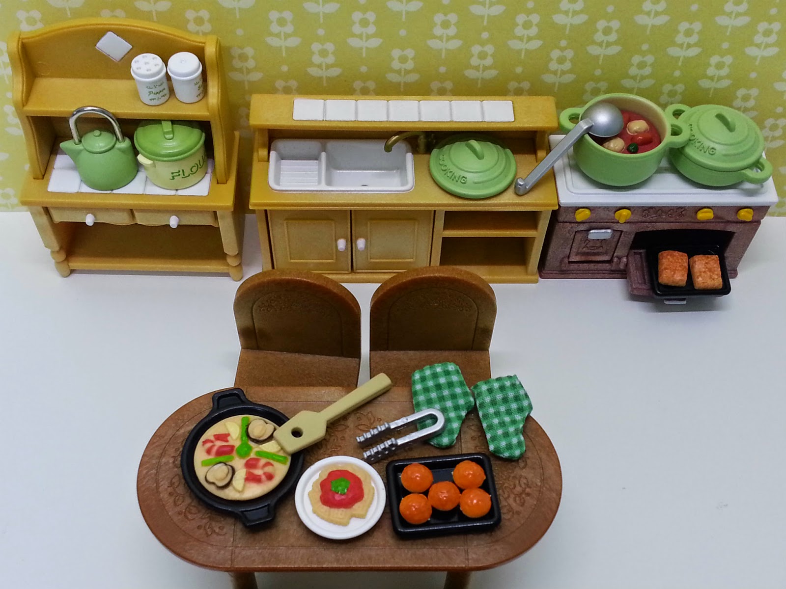 Jane Chérie: Sylvanian Families Kitchen Cooking Set