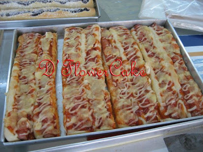 D'FLOWERS CAKE: ROTI DAN BAN D FLOWERS